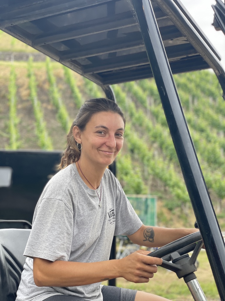 6C00E00C-614A-45CD-9A95-F95A978196D8_1_105_c